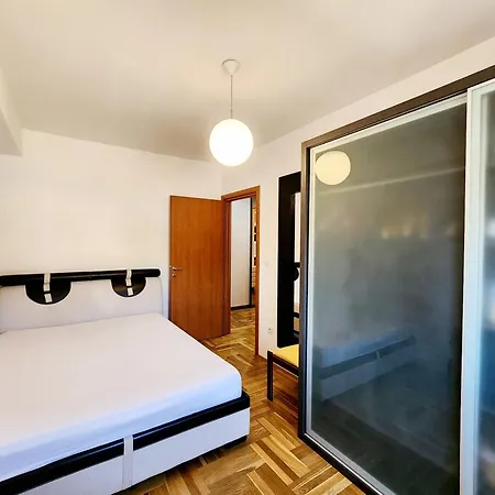 Peaceful Two Bedroom *
