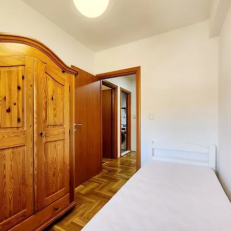 Peaceful Two Bedroom Apartment