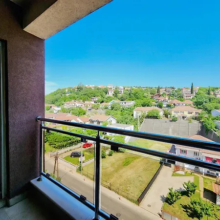 Peaceful Two Bedroom Apartment *